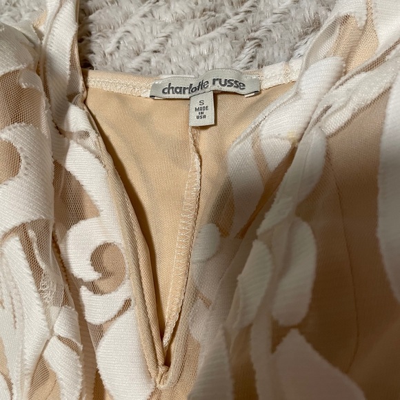 Low Cut Tan and White Dress - Picture 3 of 4